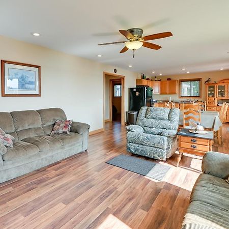 Kentucky Lake Getaway With Lookout Deck, Water View! New Concord المظهر الخارجي الصورة