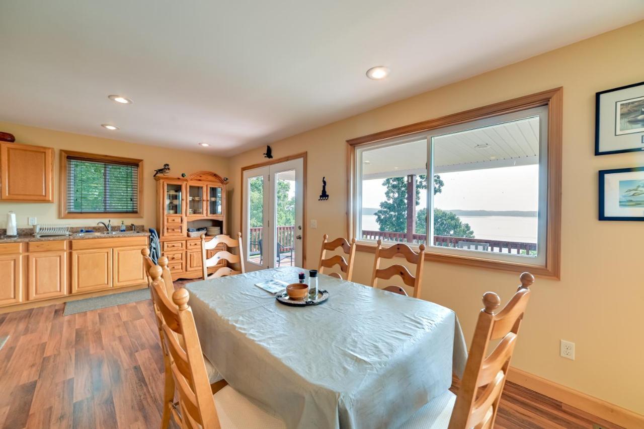Kentucky Lake Getaway With Lookout Deck, Water View! New Concord المظهر الخارجي الصورة