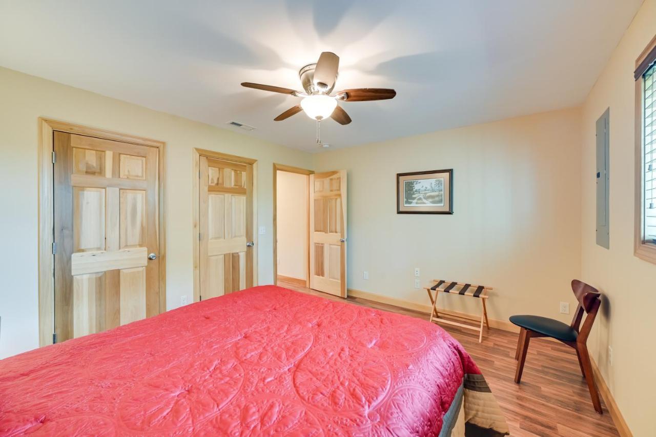 Kentucky Lake Getaway With Lookout Deck, Water View! New Concord المظهر الخارجي الصورة