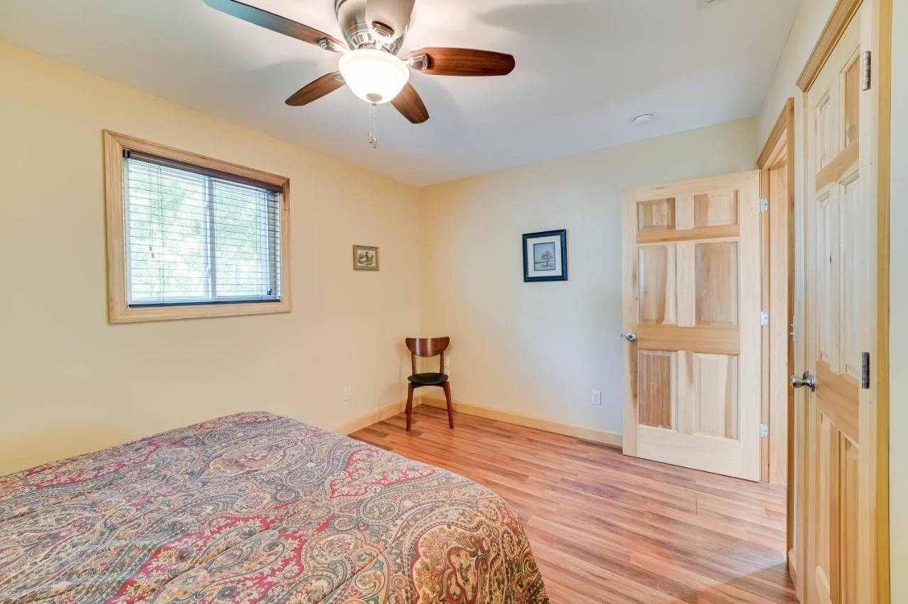 Kentucky Lake Getaway With Lookout Deck, Water View! New Concord المظهر الخارجي الصورة